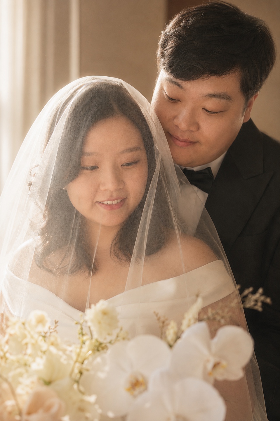 Hyung Jin and Hyeonji — close portrait